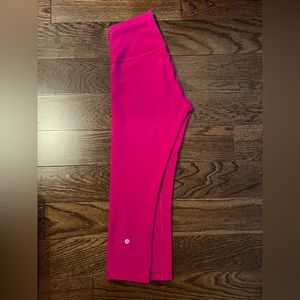 Wunder Train High-Rise Crop 21" - Magenta. Like new! Size US 6